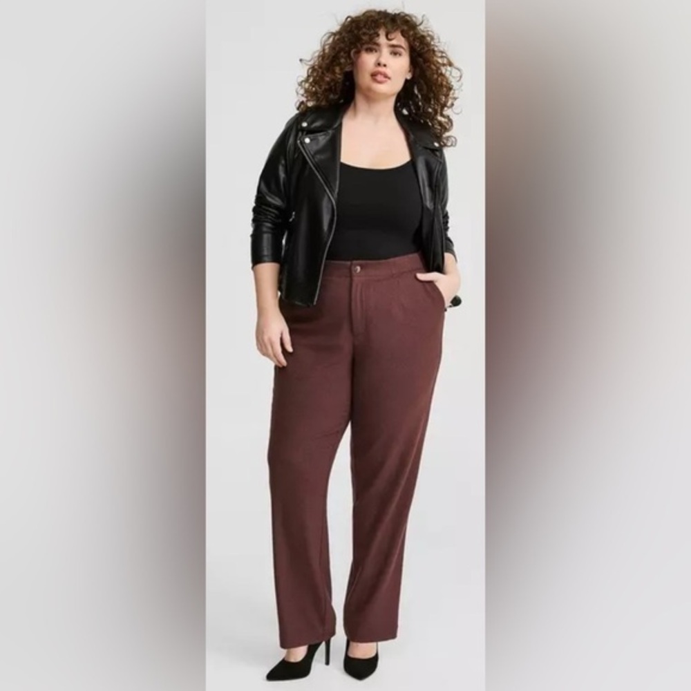 Torrid Relaxed Straight Leg Brushed Twill High-Rise Pant Plus Size 18 short